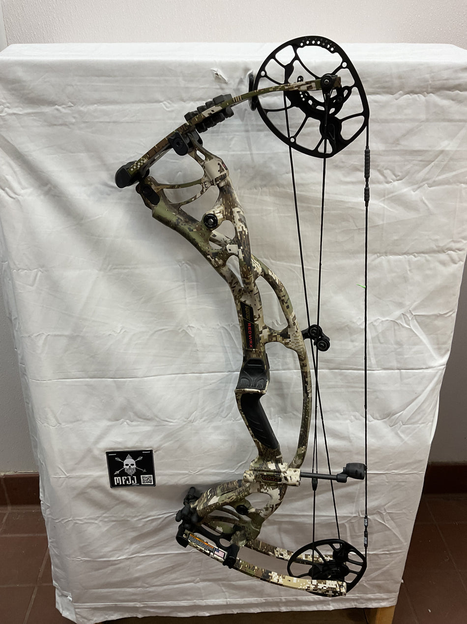 HOYT RX-3 - RH/SITKA SUBALPINE/70# - #HRX3SITSUBRH70-2 USED BOW!!!