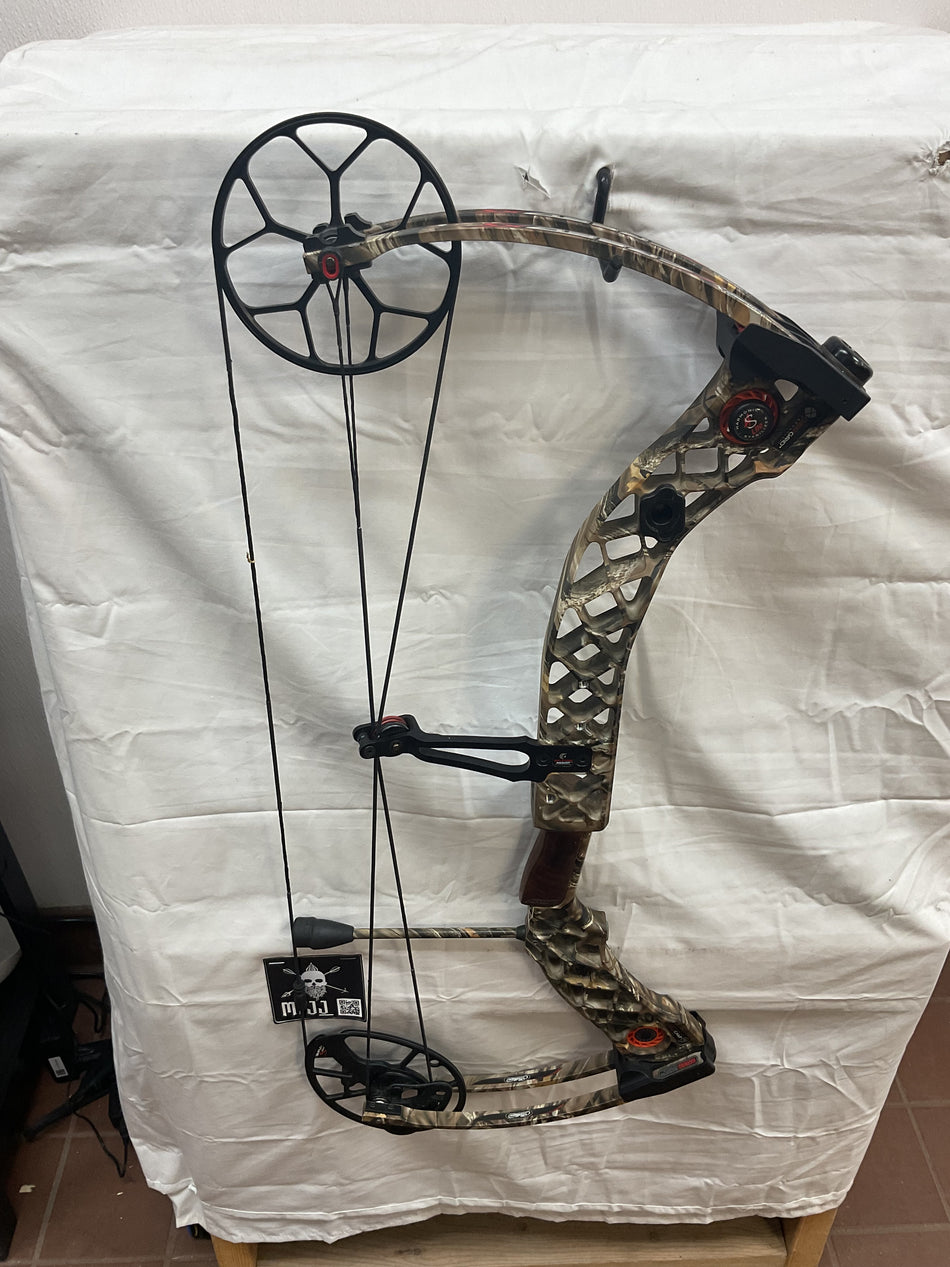 MATHEWS CREED XS - RH/LOST/70# - #MCXSRH2770 - 1 - USED BOW!!!!
