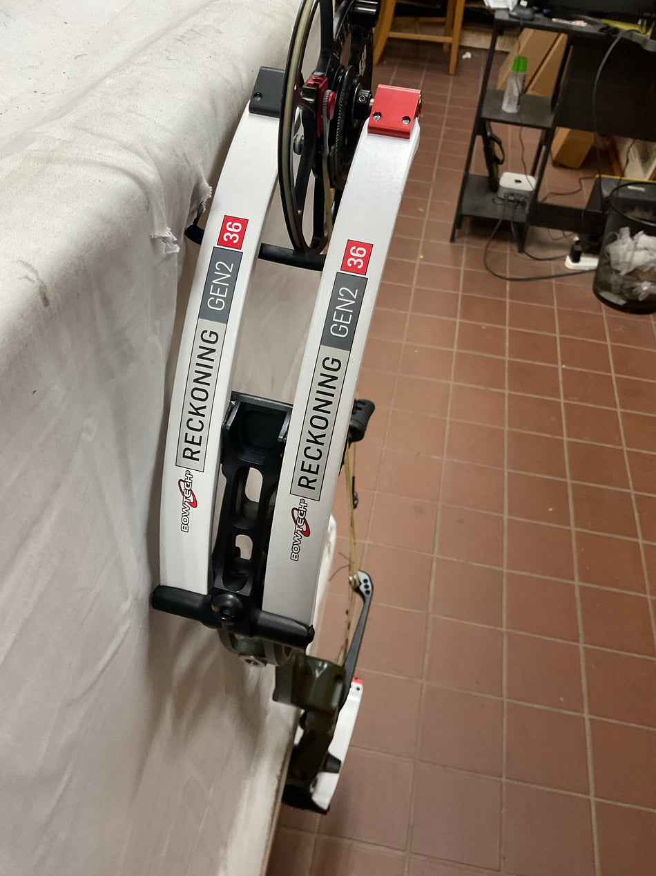 BowTech Reckoning 36 Gen 2/OD Green/RH-BTRRHOG60-PodiumOutlet-3