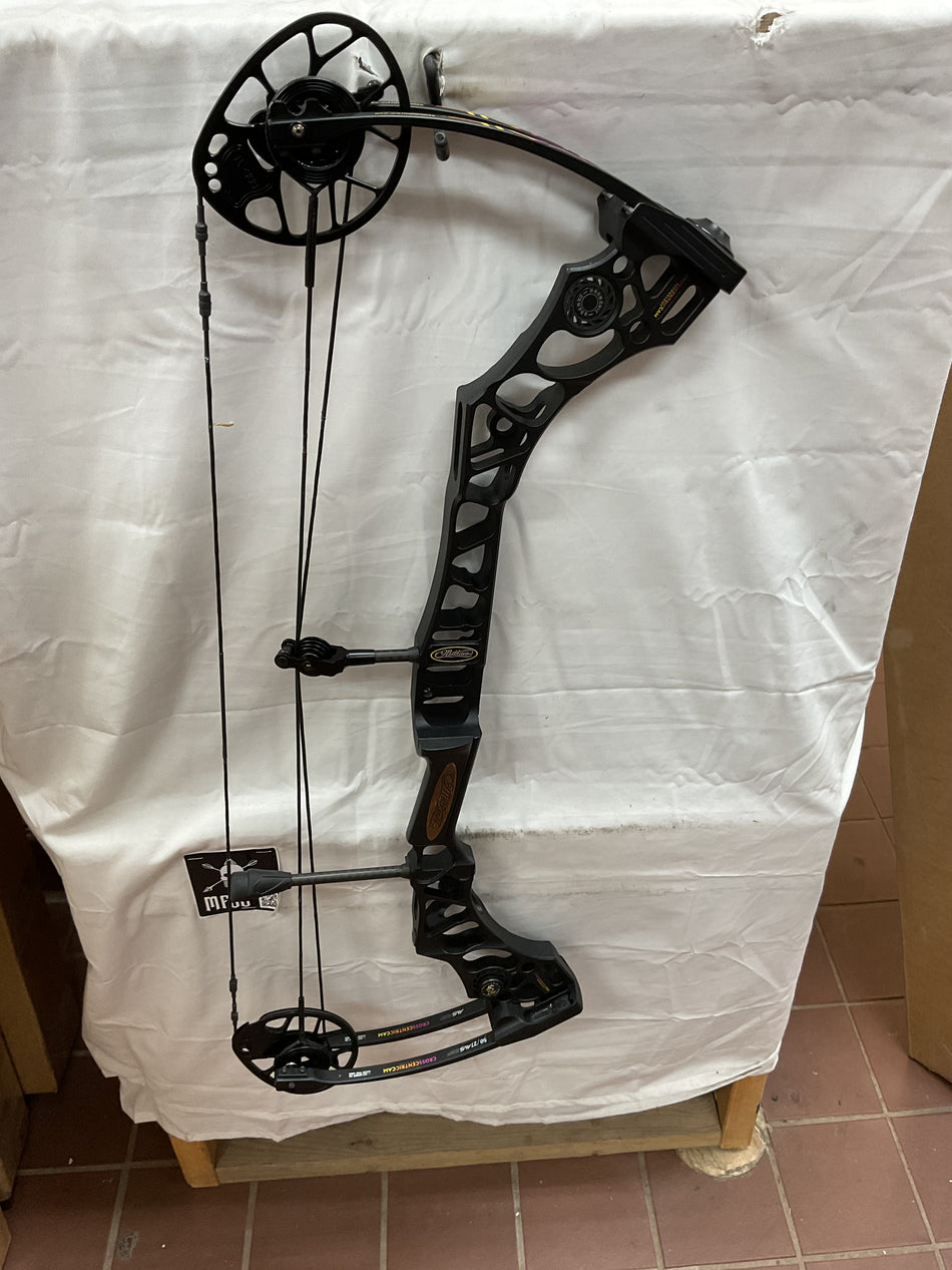 MATHEWS AVAIL - LH/BLACK/50 - MALHB50 - 1 - USED!!!