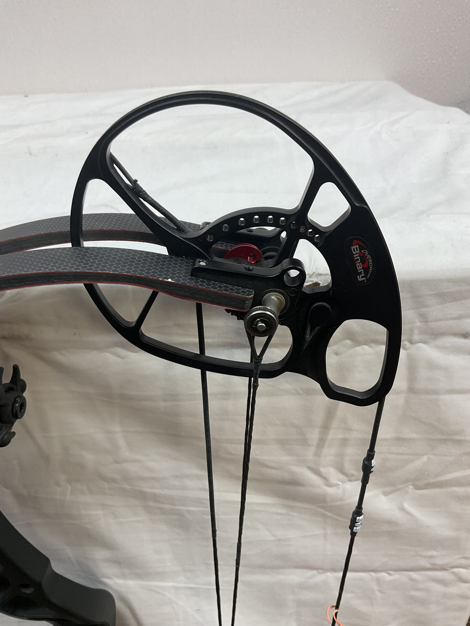 BOWTECH INSANITY CPXL RH/BLACK/70 - BTICPXLRHB70 - 2 - USED BOW!!!!!
