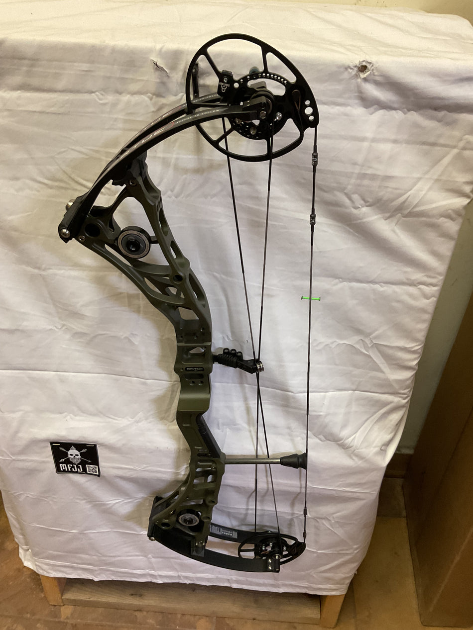 BOWTECH VIRTUE - RH/TAC GREEN/70 - BTVRHTG70- 6 - USED BOW