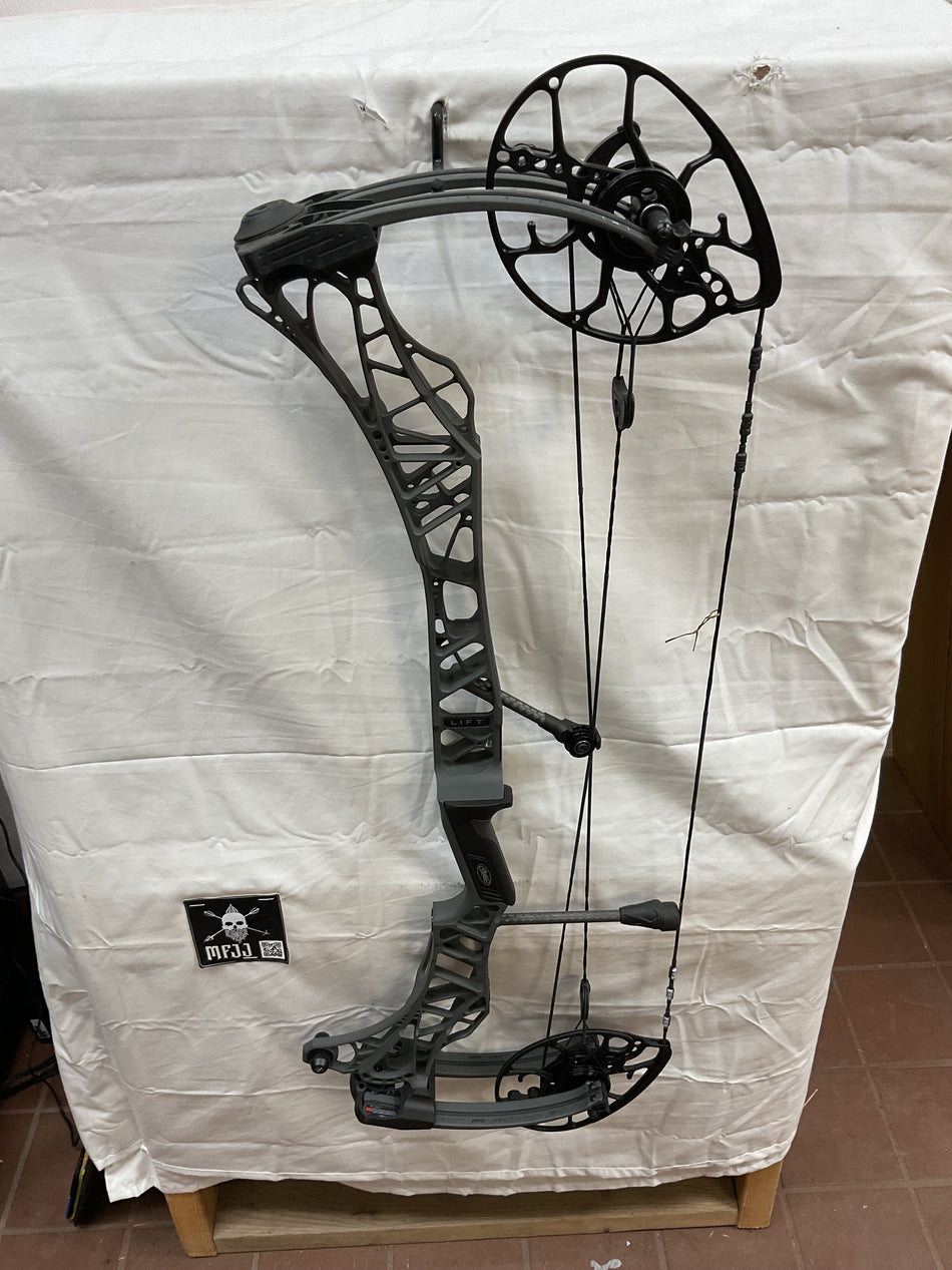 MATHEWS LIFT X 29.5  - RH/SHALE/55-80# - #MLX29.5RHK5580-25 - USED BOW!!!!