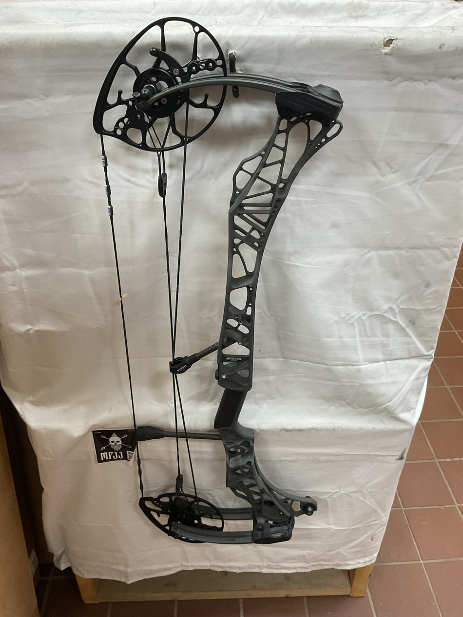 MATHEWS LIFT X 29.5 - RH/Shale/55-80# - #MLX29.5RHS5580-51-USED BOW!!!