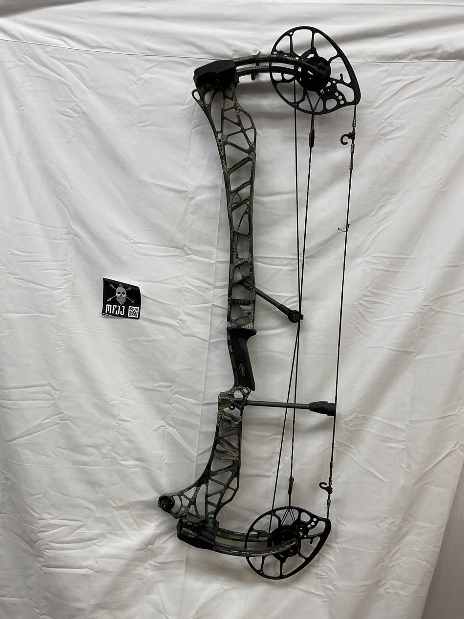 MATHEWS LIFT 33 X - RH/KUIU/55-80# - #MLX33RHKUIU5580-8 - USED BOW!