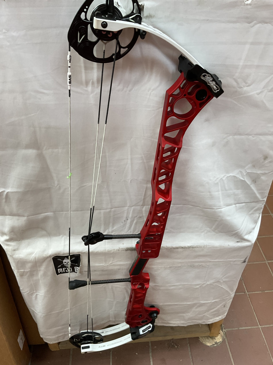 MATHEWS TRX 38 - RH/Red/70 - MTRX38RHR70 - 12 - USED BOW!!!!!
