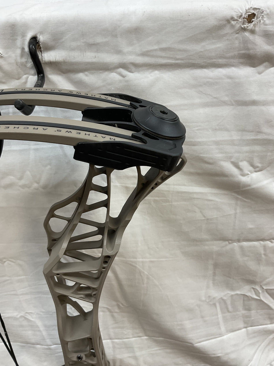 MATHEWS LIFT X 29.5 - RH/GRANITE/55-80# - #MLX29.5RHG5580- 5 -USED BOW!!!