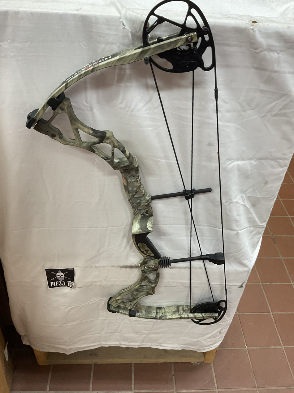 BOWTECH Assassin - RH/Mossy Oak/60 - #BTD350M060- 2 - USED BOW!!!