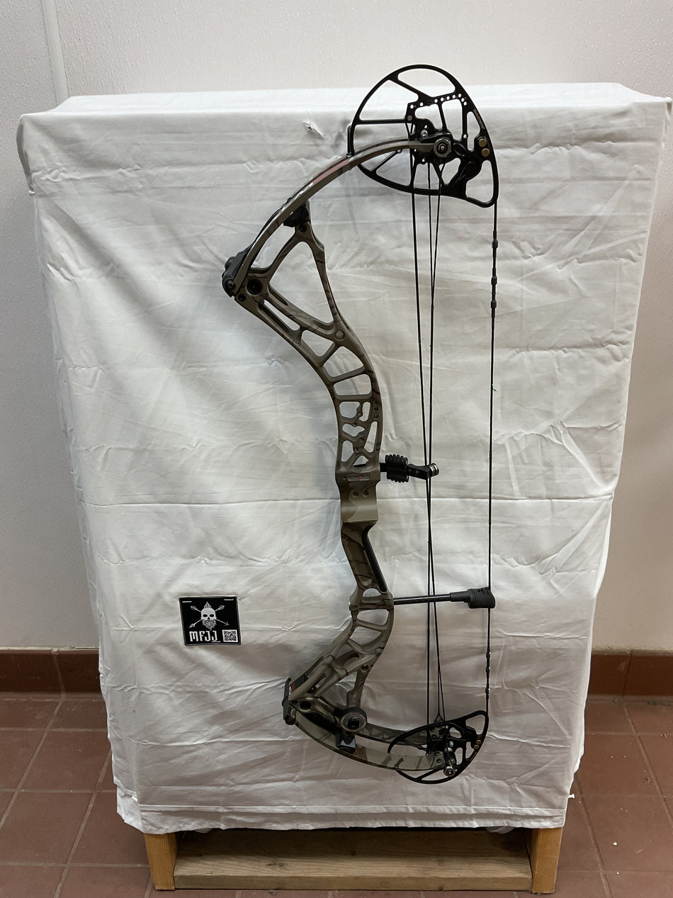 BOWTECH REALM SR6 - RH/MO COUNTRY ROOTS/60 - BTRSR6RHMOCR60- 1 - USED BOW