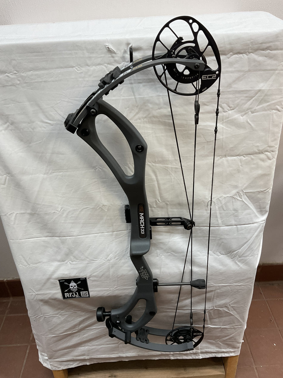 PSE MACH 33 DS - RH/CHARCOAL/80 - #PM33CH80-2 - USED BOW!!!