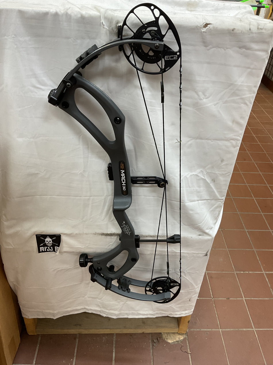 PSE MACH 30 DS - RH/Grey/70 - PM30DSRHG70 - 13 - USED BOW!!!
