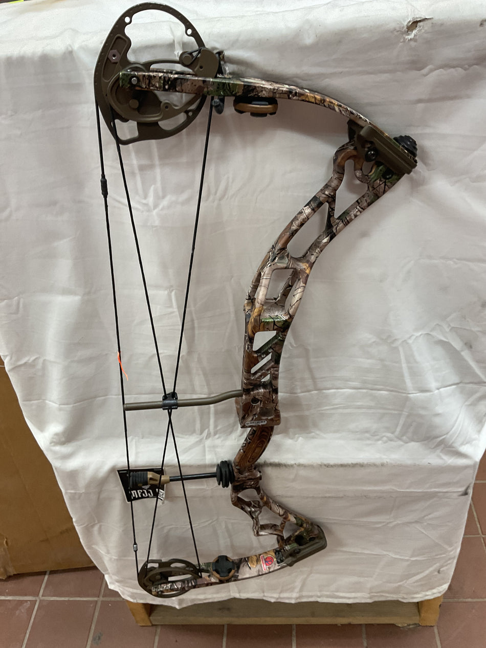 ELITE ENERGY 32 - RH/Realtree/70 - EE32RHRT70 - 6 - USED BOW!!!