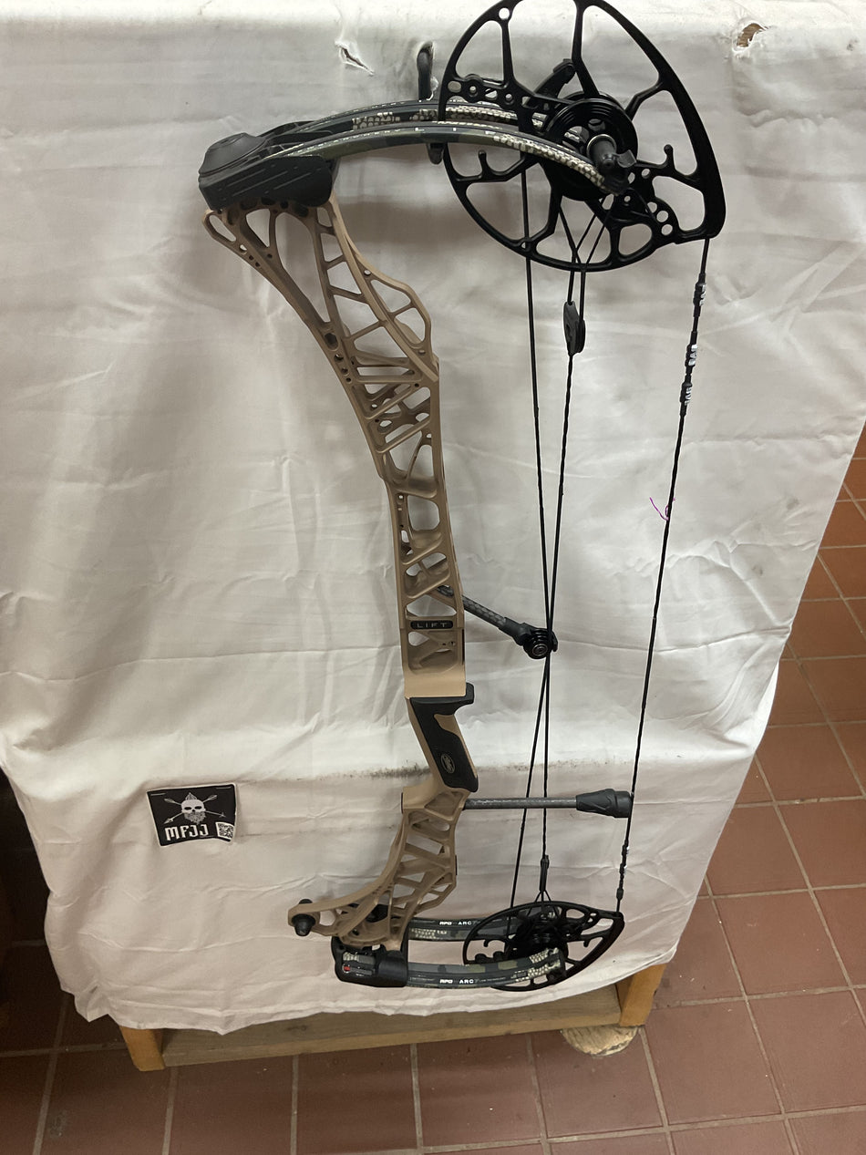 MATHEWS LIFT X 29.5 - RH/Earth-Kuiu/55-80# - #MLX29.5RHEK5580-45-USED BOW!!!