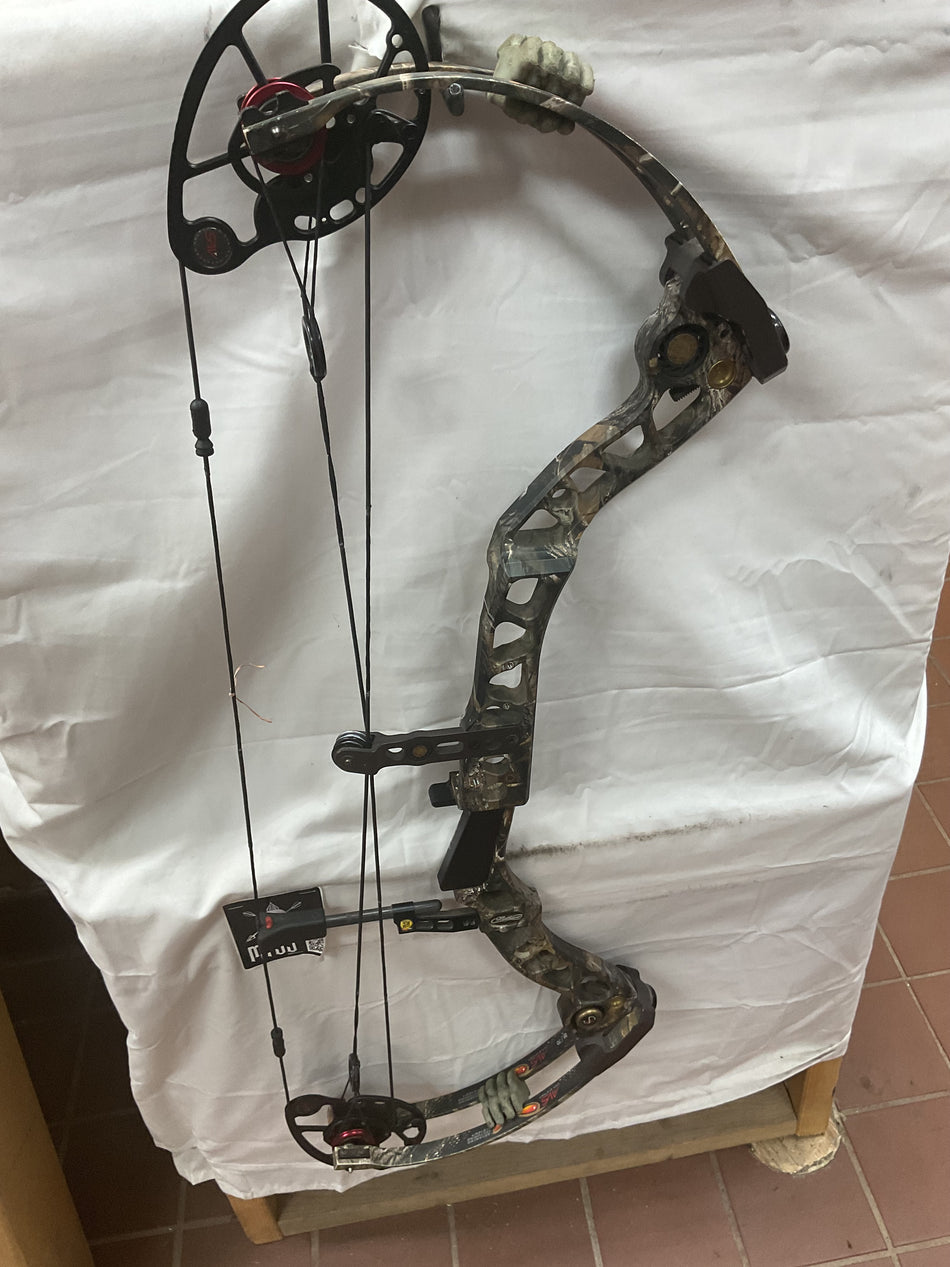 MATHEWS MONSTER - RH/Realtree /70# -  MMHRT29.570 - 1 - USED BOW!!!