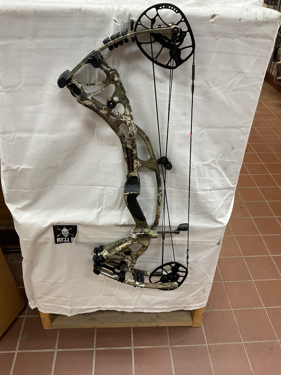 HOYT RX3 - RH/Subalpine/60 - HRX3RHSA60 - 1 - USED BOW!!!