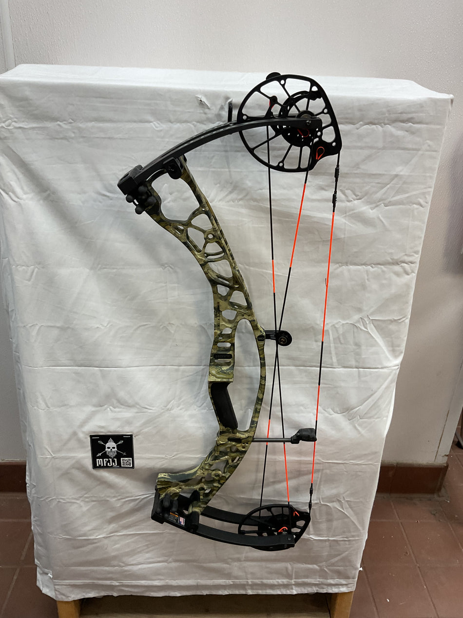 HOYT ALPHA X 30 - RH/ORIGIN-BLACK/70 - HAXRH30ORGBLK70- 4 - USED!!!