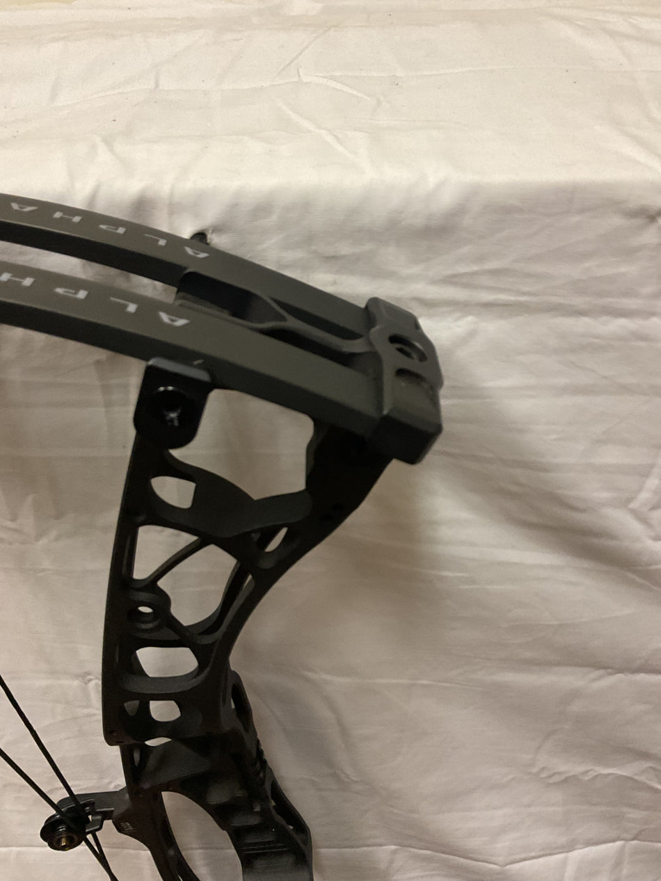 HOYT AX-2 32 - LH/BLACK/50-60# - HAX32LHB60 - 8 - USED BOW!!!