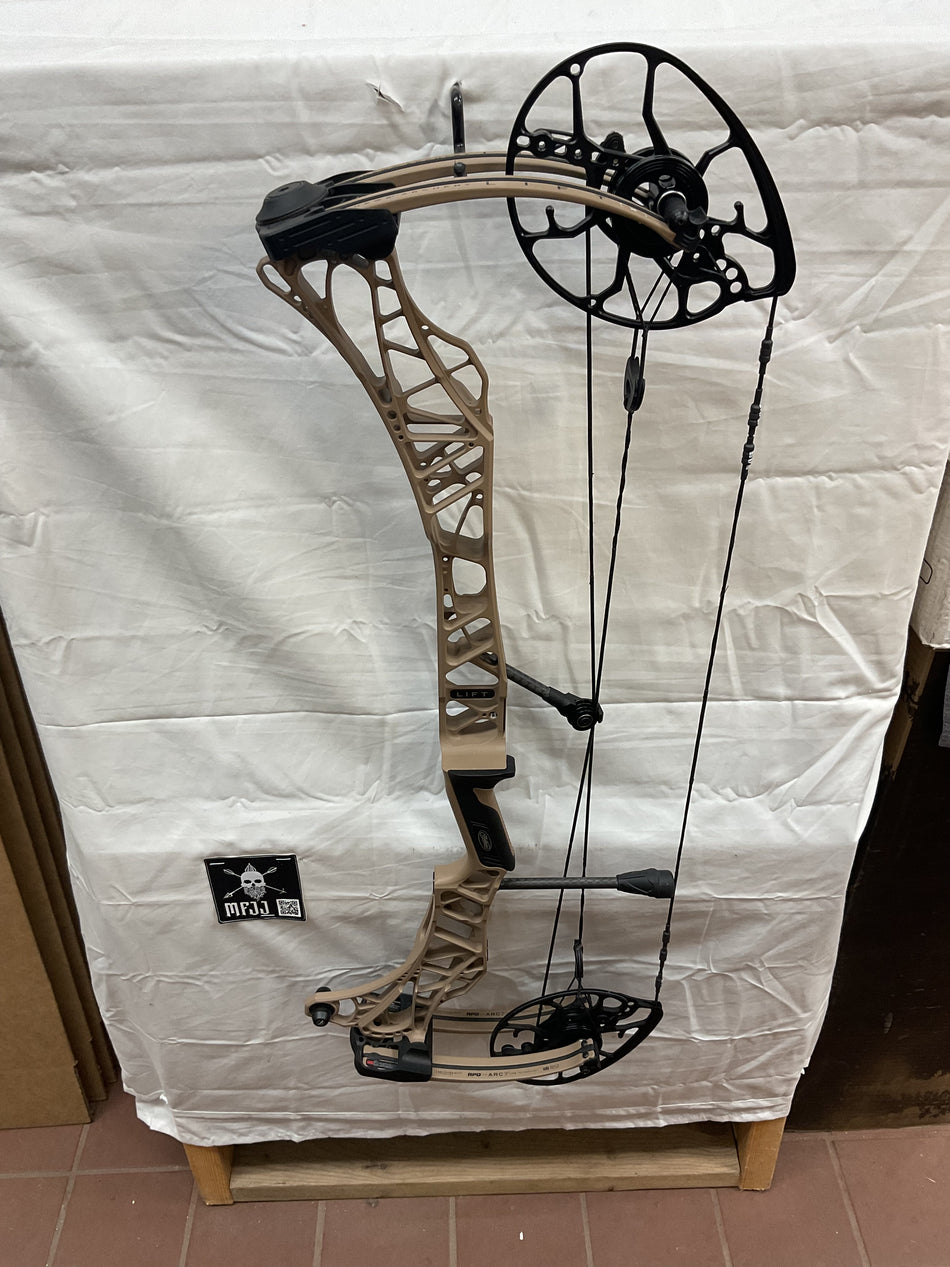 MATHEWS LIFT X 29.5  - RH/EARTH/55-80# - #MLX29.5RHE5580-19 - USED BOW!
