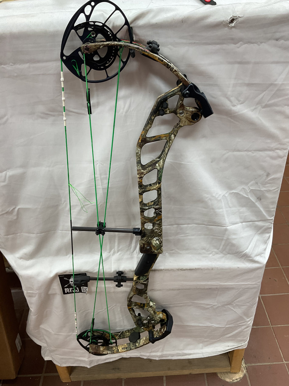 PSE EVO NXT 33 - RH/Realtree/60 - PEN33RHRT60 - 4- USED BOW!!!