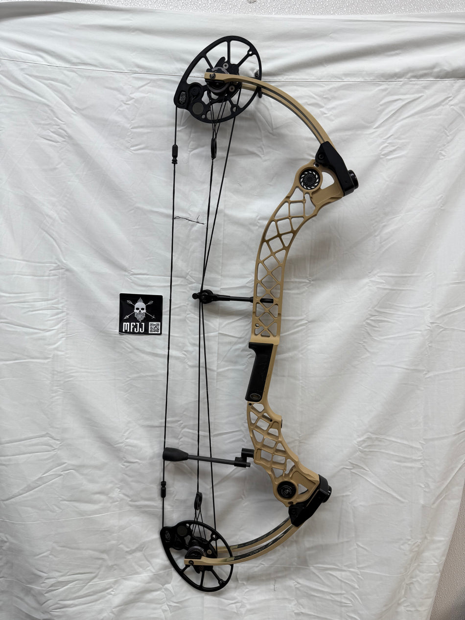MATHEWS CHILL R - LH/DESERT TAN/50-60# -  MCRLHDT60-1- USED BOW!!!