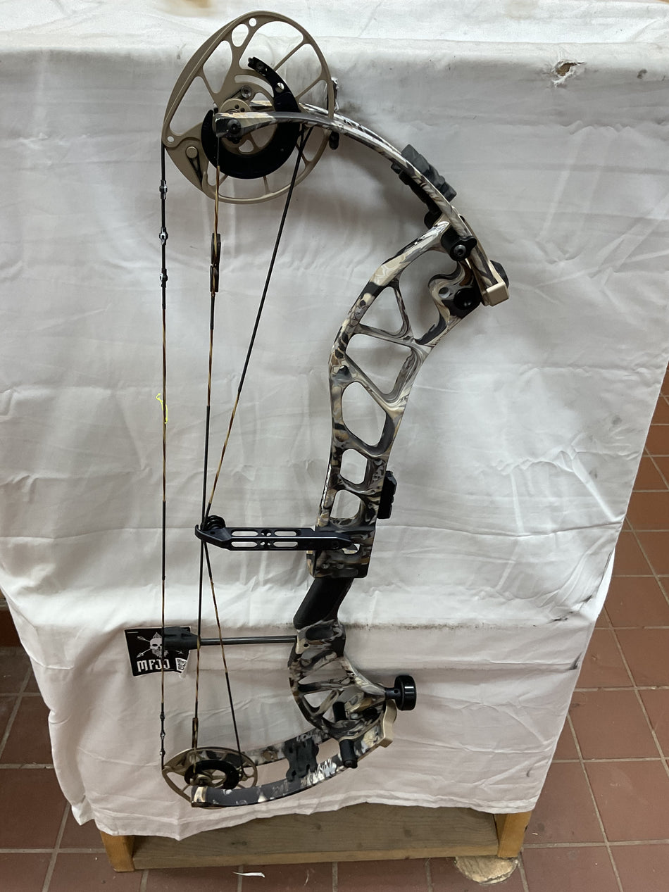PSE DECREE - RH/Kryptek/70 - #PSERHK70-5- USED BOW!!!