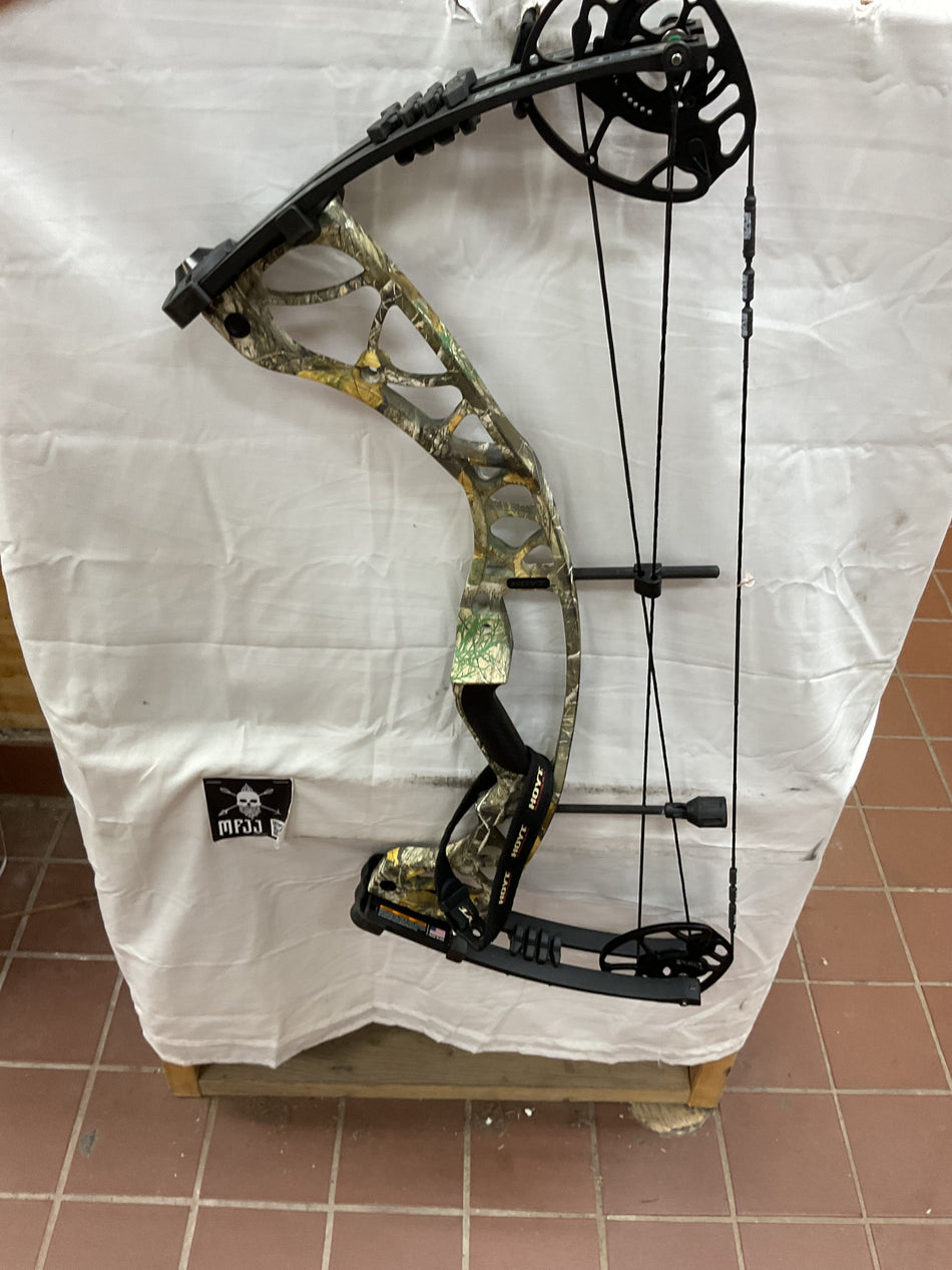 HOYT TORREX - RH/Realtree/70 - #HTRHRT70 - 12 - USED BOW!!!