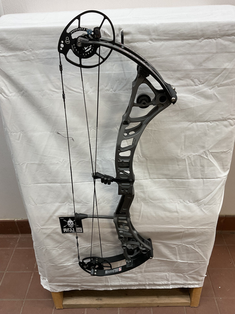 BOWTECH VIRTUE - RH/TAC STONE/70 - BTVRHTCST70- 3 - USED BOW