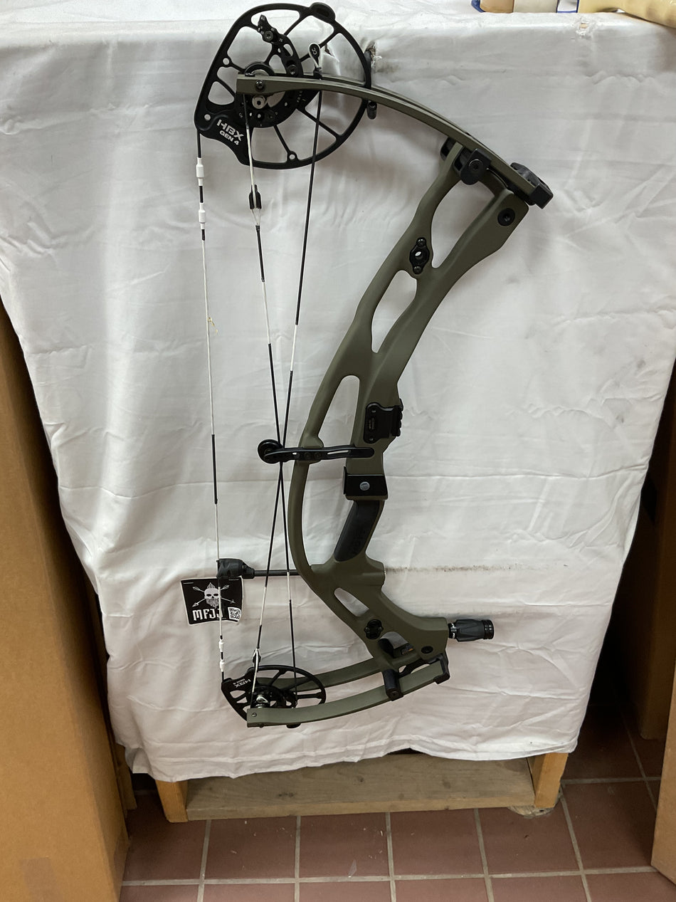 HOYT RX9 - RH/Wilderness/50 - #HRX9RHW50 - 8 - USED BOW!!!