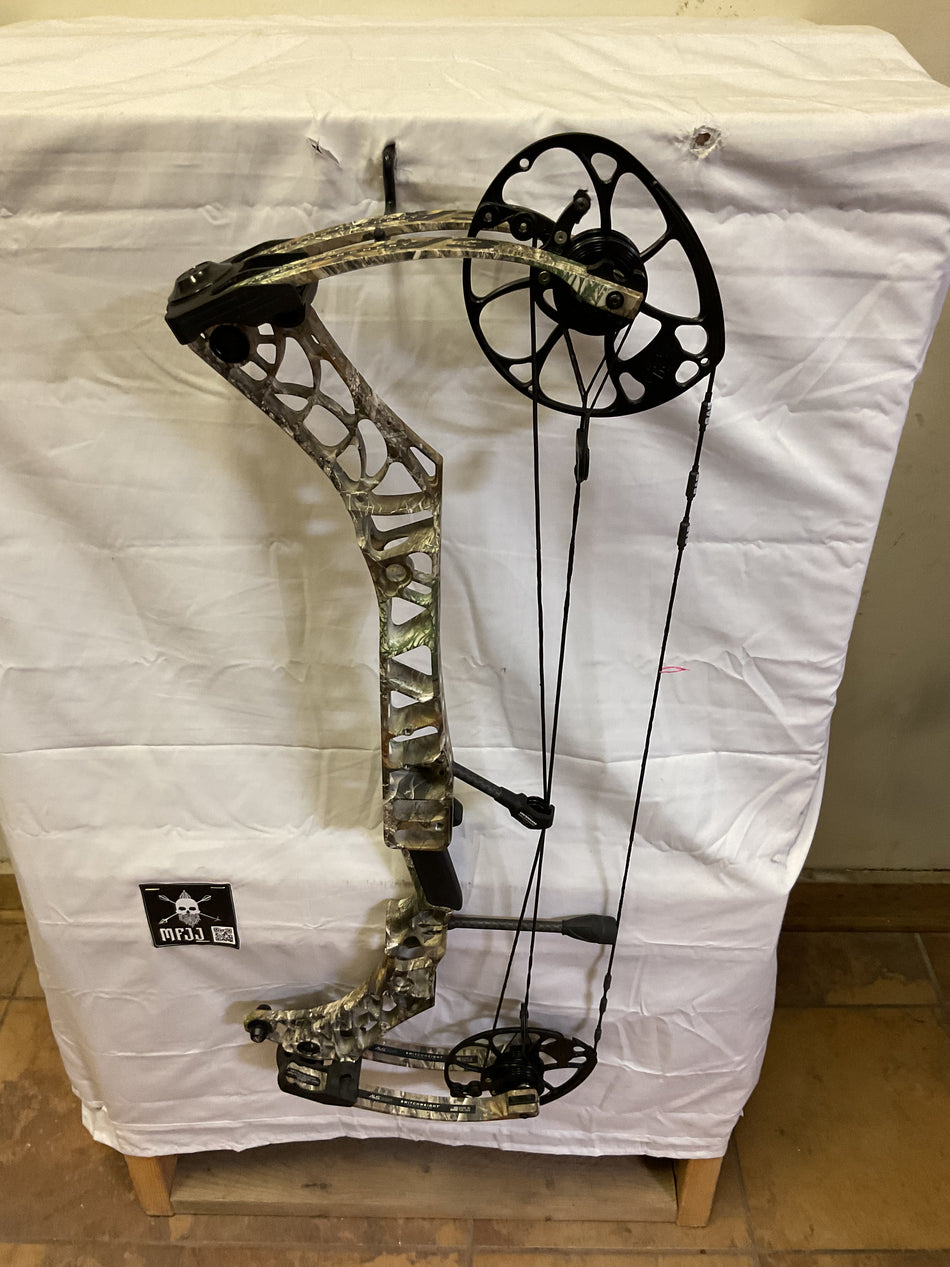 MATHEWS V3 31 - LH/REALTREE/60-75# - #MV331RHRT6075- 8 - USED BOW!!!