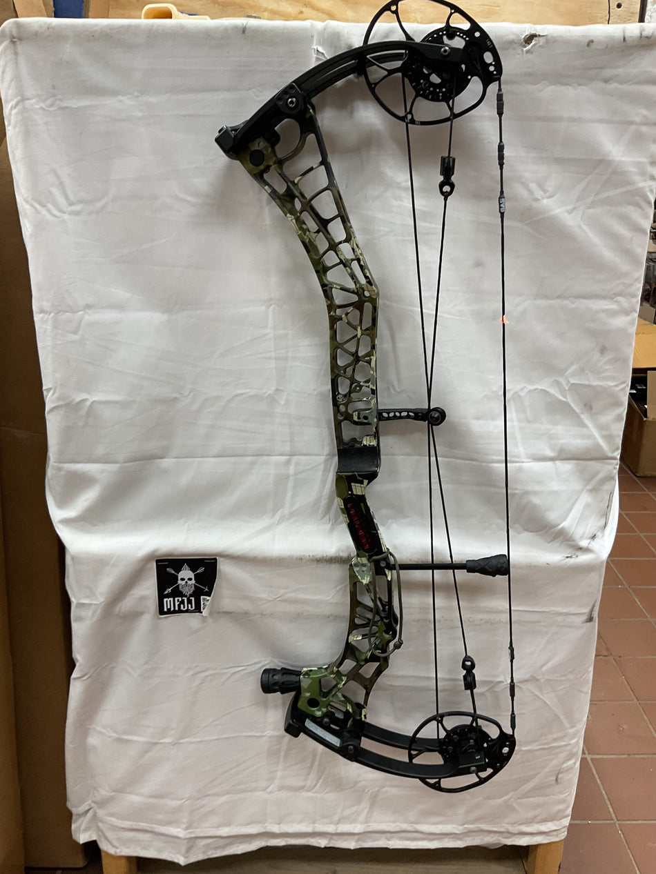 DARTON SEQUEL 31 ST2 - RH/Kings Camo/70 - DS31ST2KC70 - 15 - Used Bow!!!