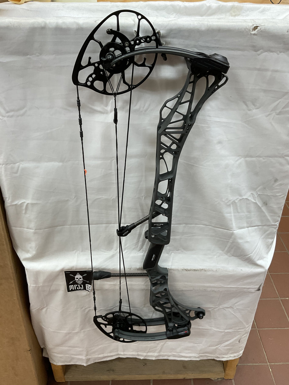 MATHEWS LIFT X 29.5 - RH/Shale/55-80# - #MLX29.5RHS5580-48-USED BOW!!!