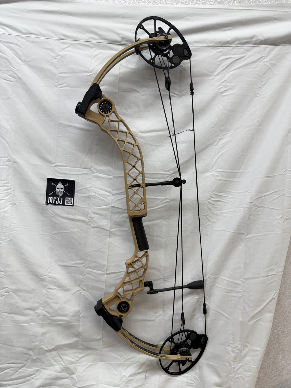 MATHEWS CHILL R - LH/DESERT TAN/50-60# -  MCRLHDT60-1- USED BOW!!!