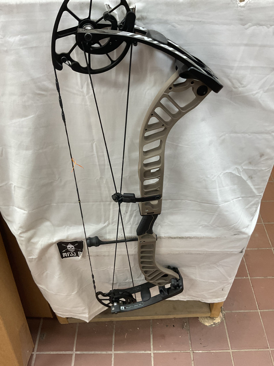 PRIME RONAN RH/Tan-Black/70 - PRRHTB70-10-LIKE NEW BOW!!!