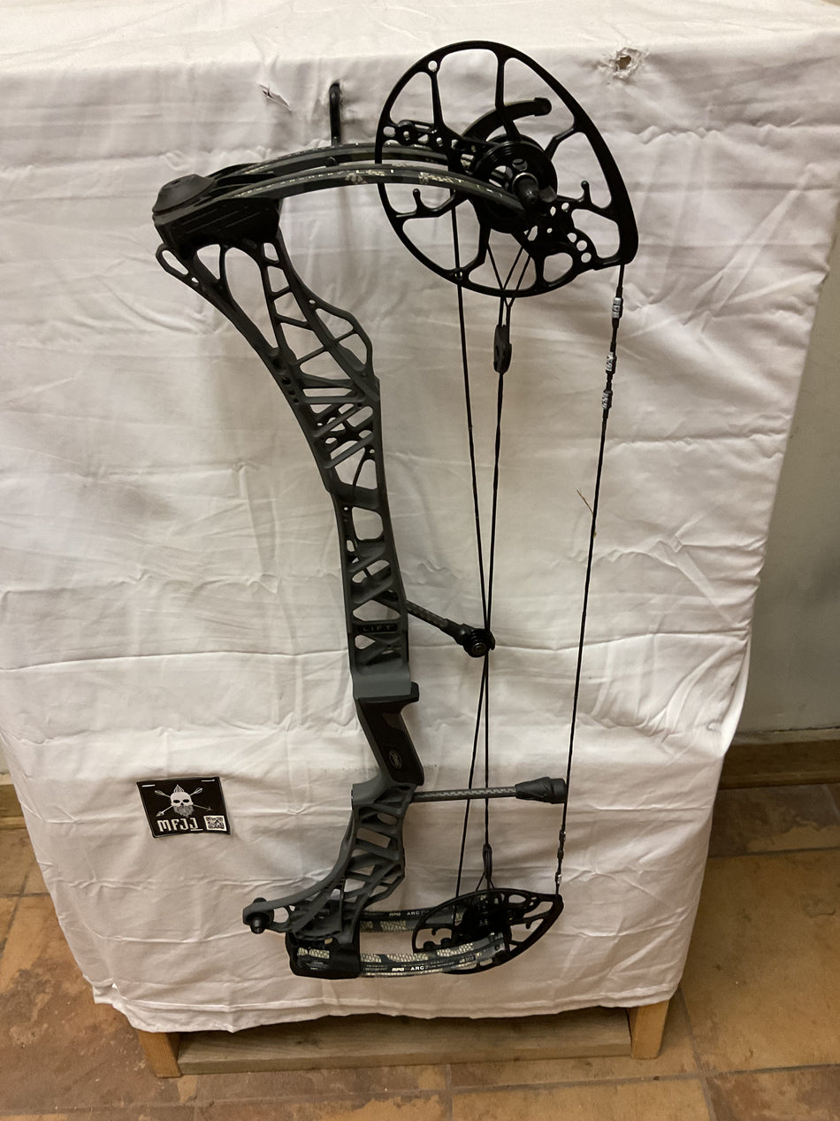 MATHEWS LIFT X 29.5 - RH/SHALE-VERDE/55-80 -  MLX29RHSHKV5580 - 27 - USED BOW!