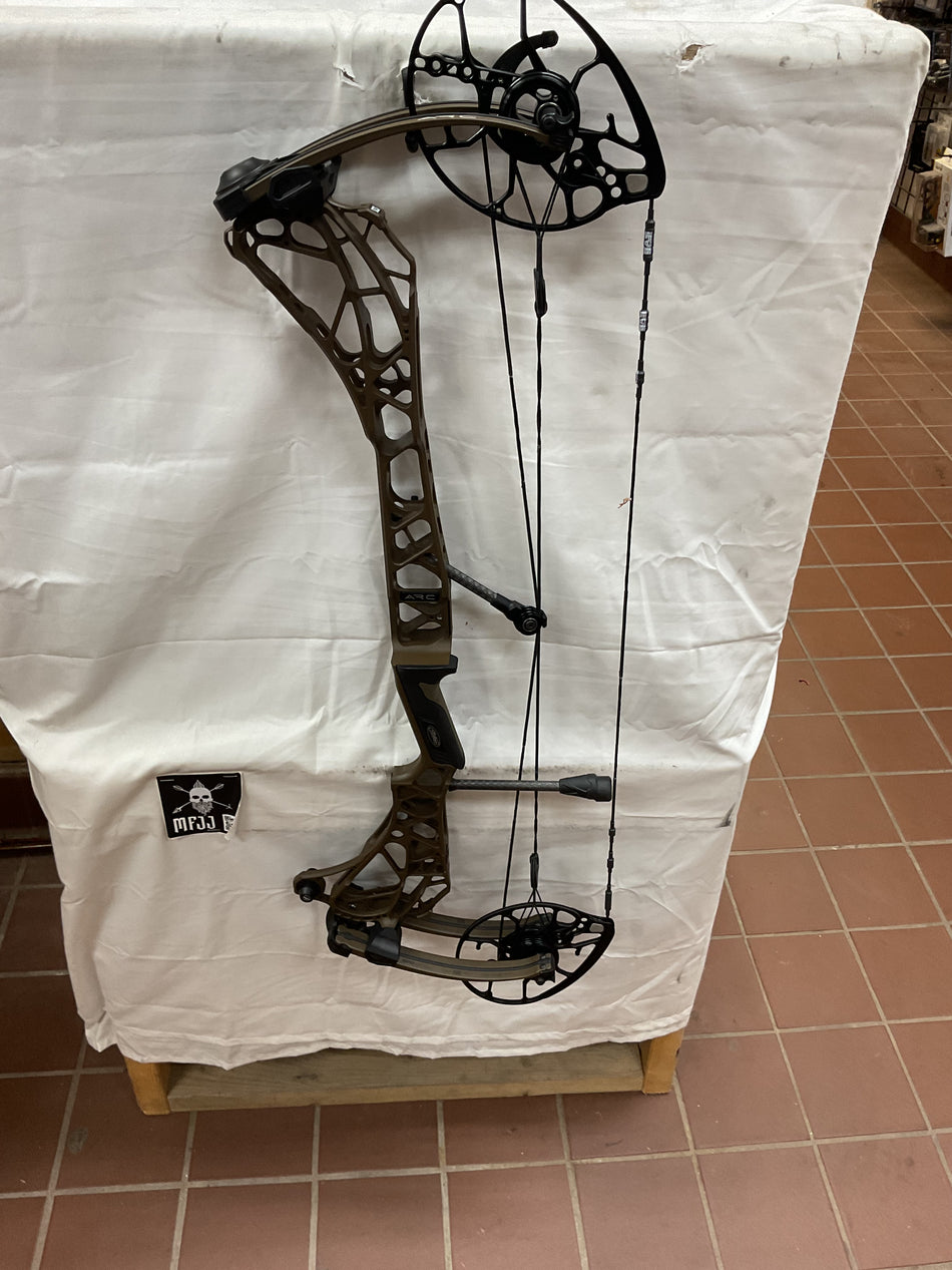MATHEWS ARC 30 - RH/Kodiak/55-80# - #MA30RHK5580 -5- USED BOW!!!