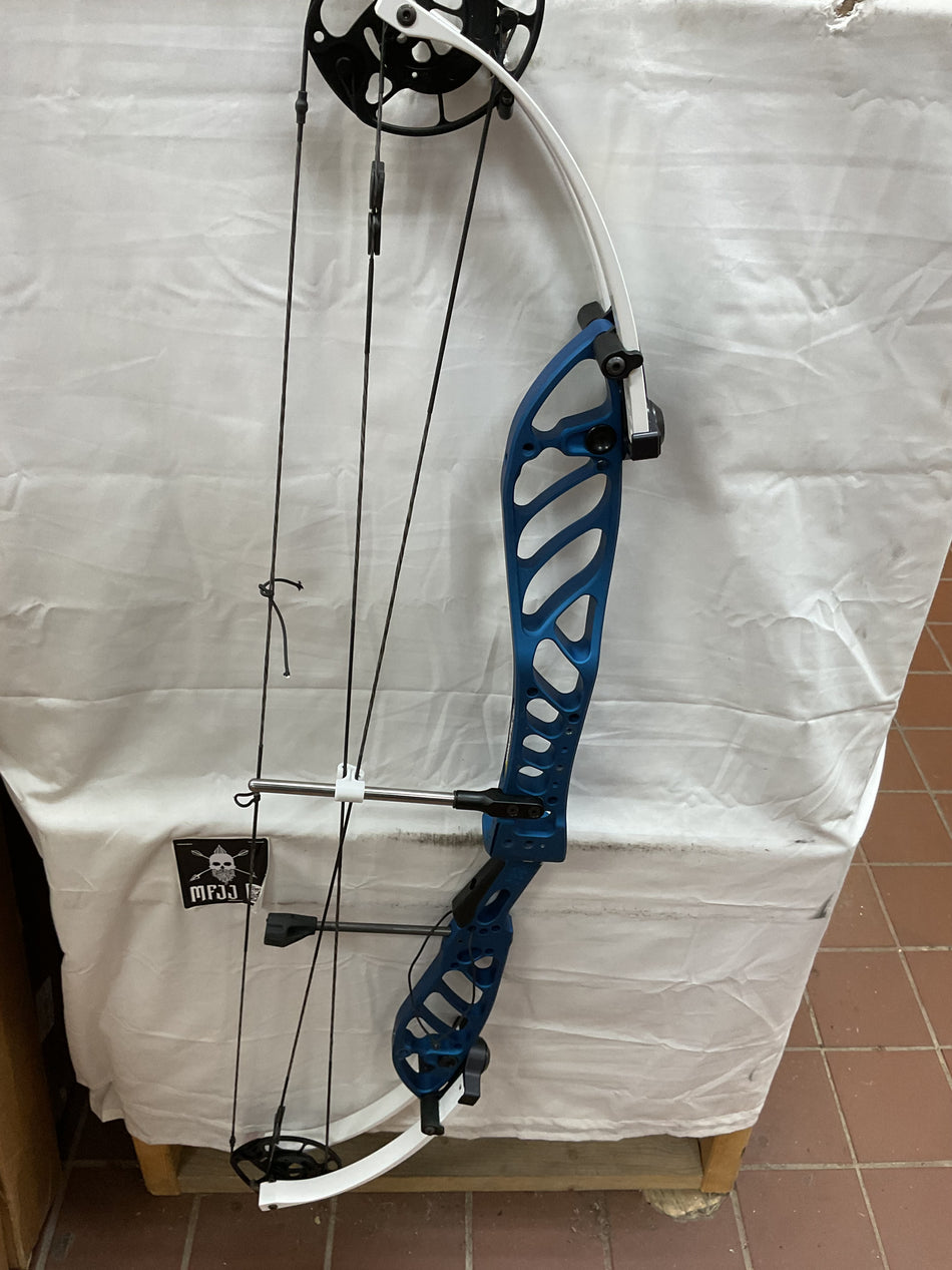 PSE Supra X/Blue/RH-PSXRHB60-PodiumOutlet-56
