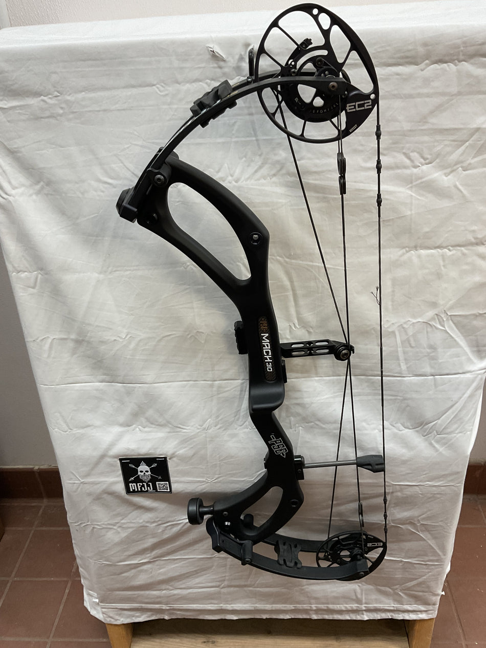 PSE MACH 30 DS - RH/BLACK/70 - PM30B70 - 1 - USED BOW!!!