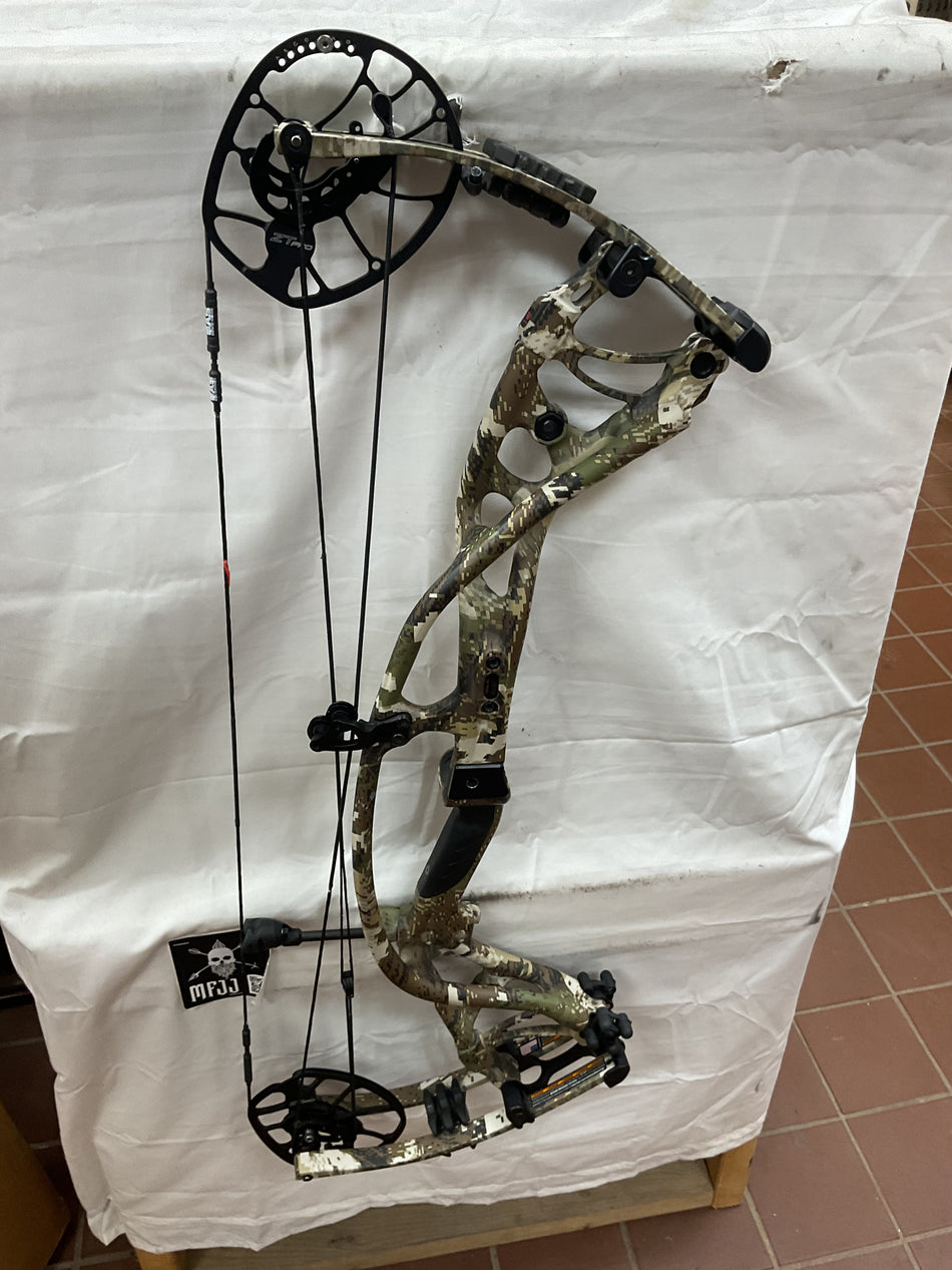 HOYT RX3 - RH/Subalpine/60 - HRX3RHSA60 - 1 - USED BOW!!!