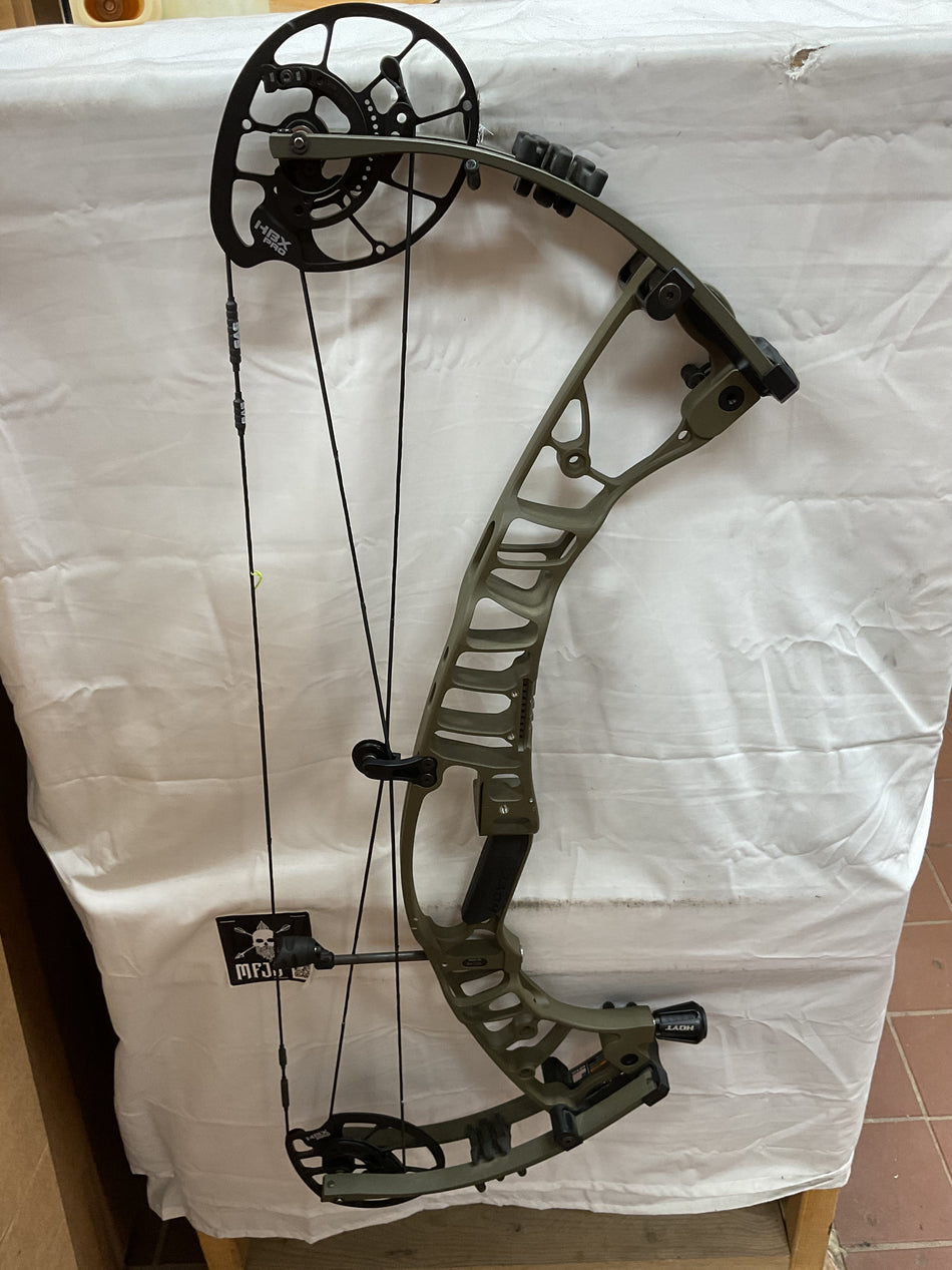 HOYT VENTUM PRO 33 - RH/Wilderness/70 - HVP33RHW70 - 13 - USED BOW!!