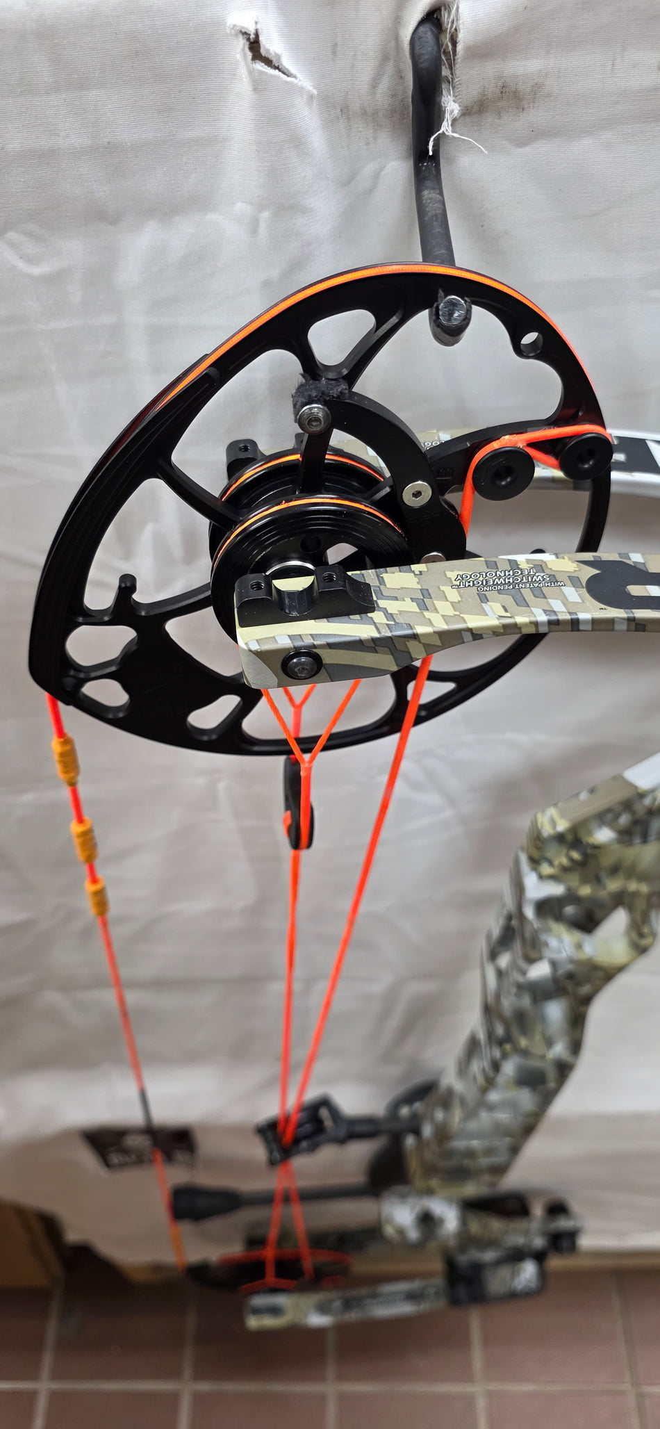 MATHEWS VXR 31.5 - RH/Elevated II/75# - #MVXR315RHEII75 - 8 - USED BOW!!!