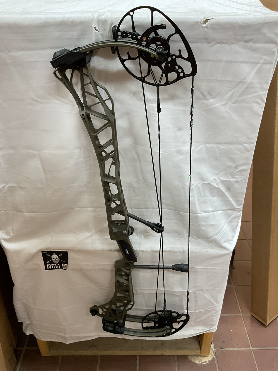 MATHEWS LIFT X 33  - LH/Ambush/55-80# - #ML33LHA5580 - 58 - USED BOW!!!