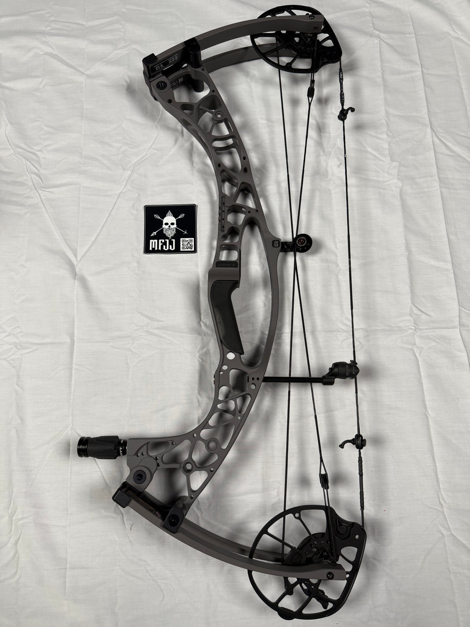 HOYT AX 29 - RH/TOMBSTONE/60-70# - HAX29RHT70 - 1