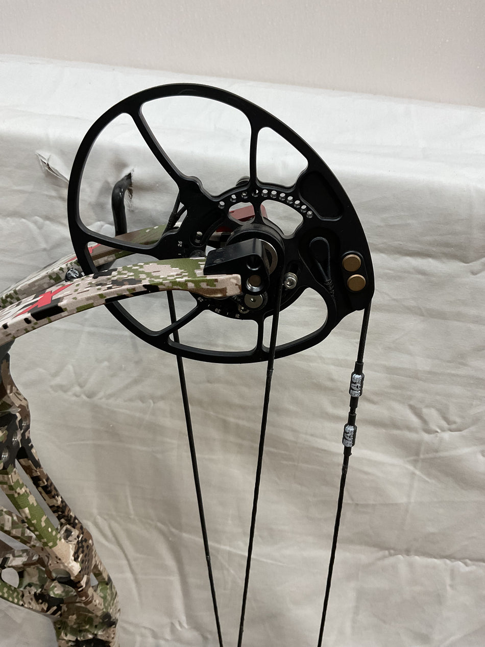 BOWTECH REVOLT X RH/SUBALPINE/70 - BTRVXRHSUB70 - 2 - USED!!!!