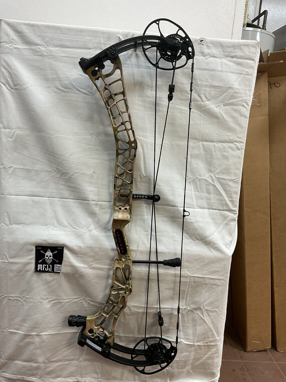 DARTON SEQUEL 33 ST2 - RH/MULTICAM-BLACK/70 - #DS33RHMB70 - 8 - USED BOW!!!