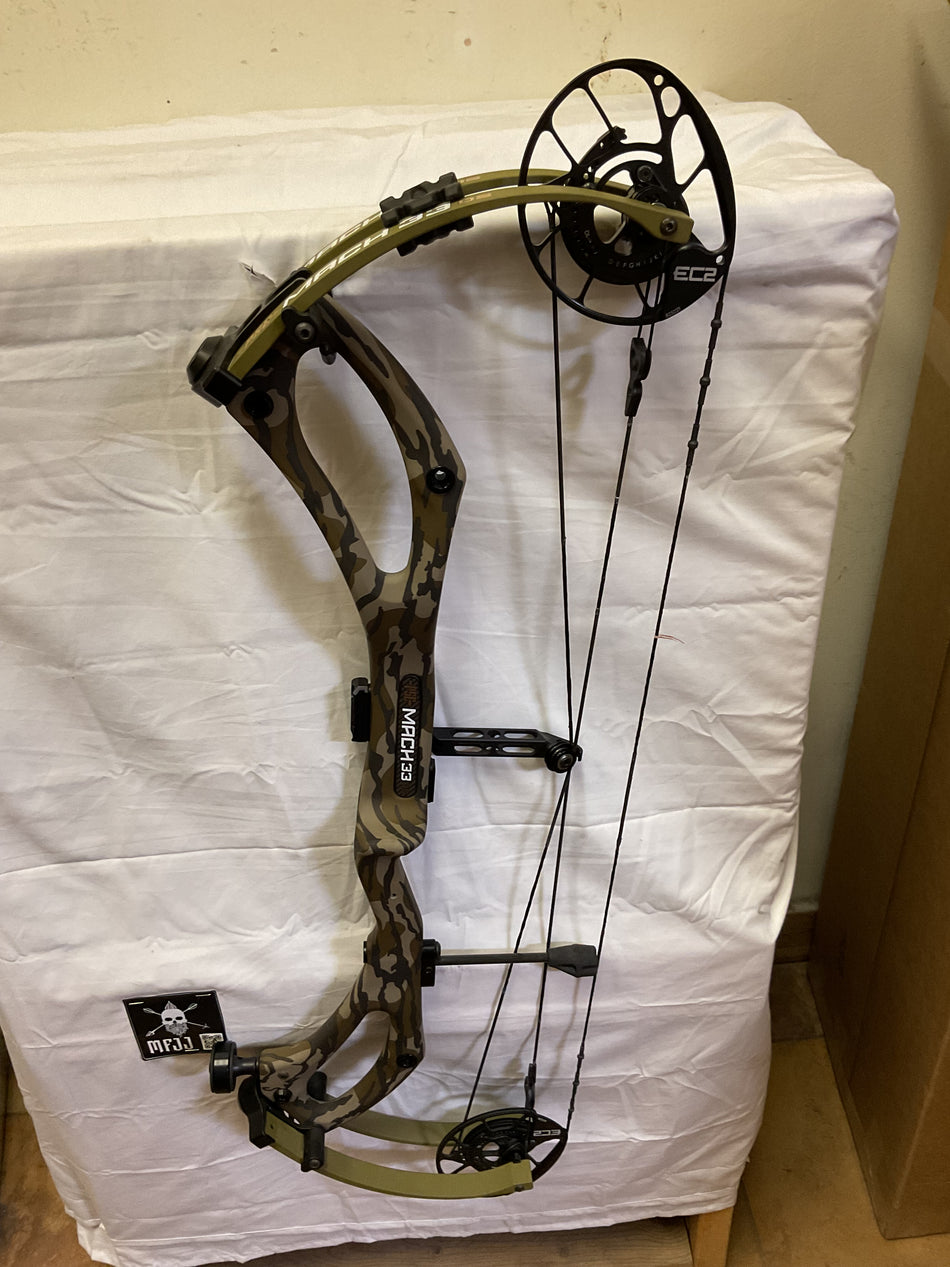 PSE MACH 33 DS - RH/BOTTOMLAND-OLIVE/70 - #PM33BO70-1 - USED BOW!!!