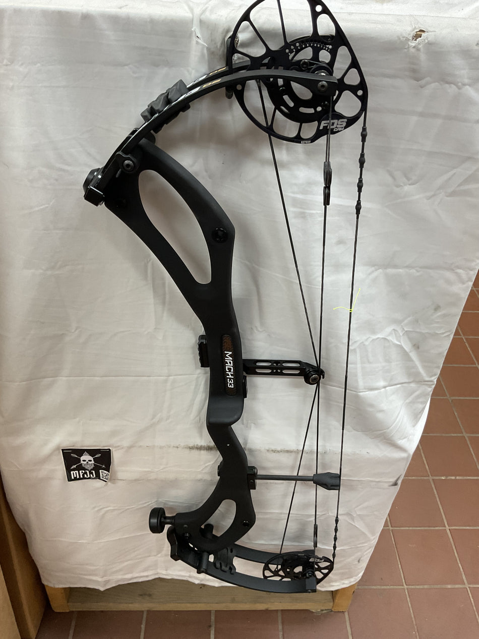 PSE MACH 33 FDS - RH/Black/60 - #PM33FDSRHB60 - 7 - USED BOW!!!