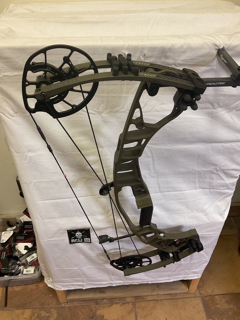 HOYT VENTUM PRO 30 - LH/WILDERNESS/70 - HVP30LHWILD70-1 - USED BOW