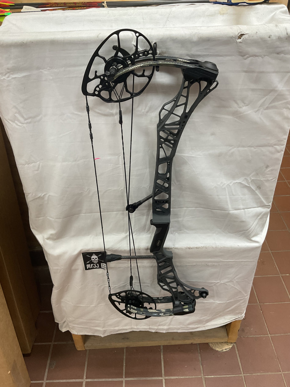 MATHEWS LIFT X 29.5 - LH/Shale-Kuiu/55-80# - #MLX29.5LHSK5580-43-USED BOW!!!