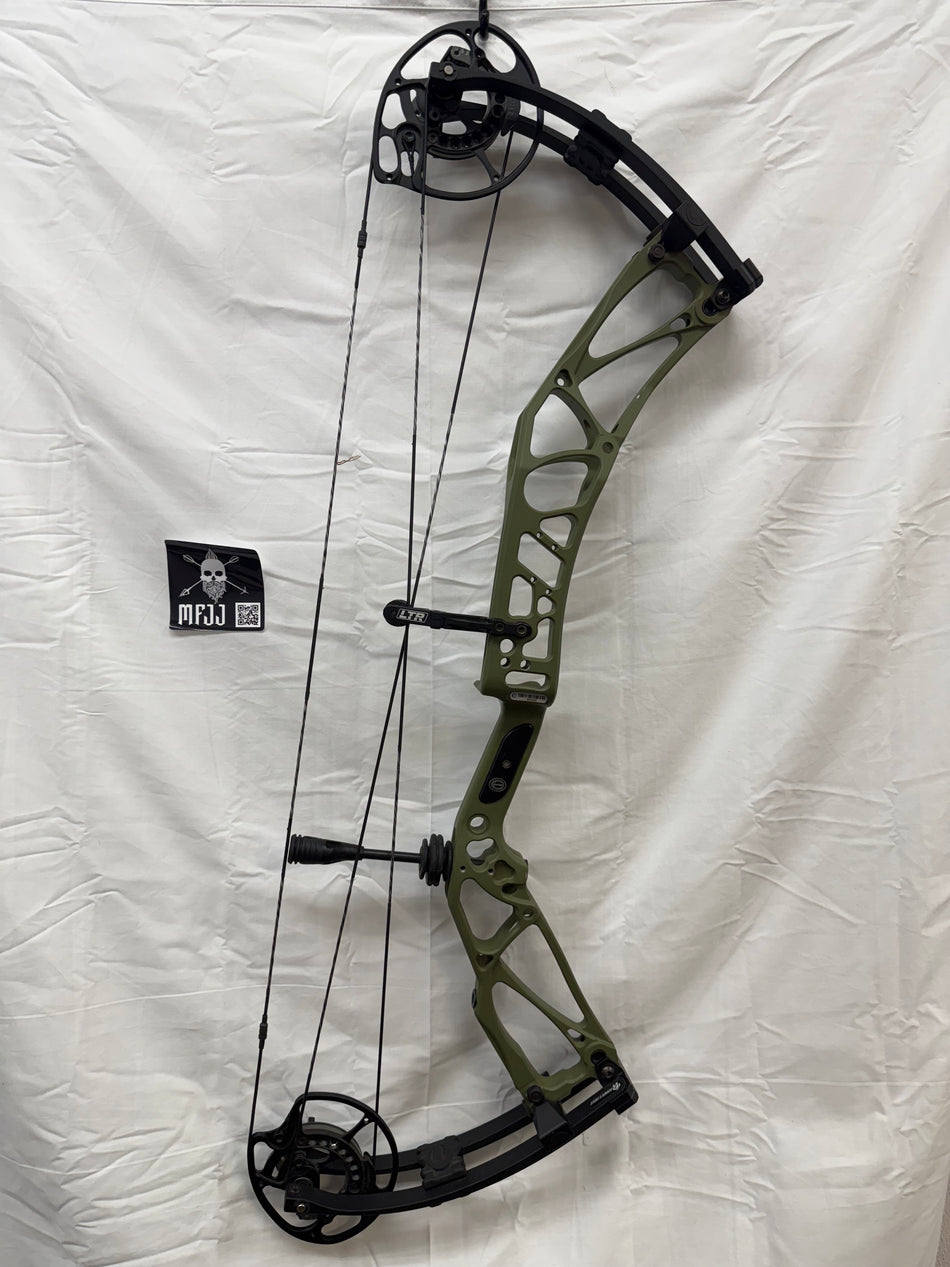 ELITE ENKORE RH/OUTDOOR GREEN-BLACK/70# - EERHOGB70 - 1 - USED BOW!!!!!