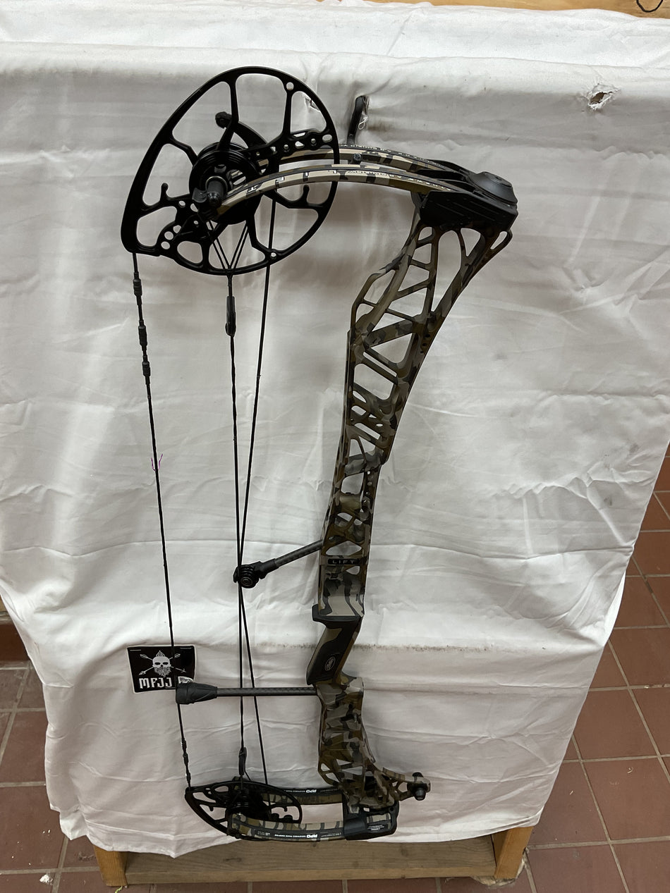 MATHEWS LIFT 33  - LH/BOTTOMLAND/55-80# - #ML33LHB5580 - 56 - USED BOW!!!